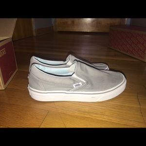 vans wild dove true white slip on
